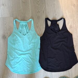 Set of 2 Women's lulu Tops - Black and Light Blue